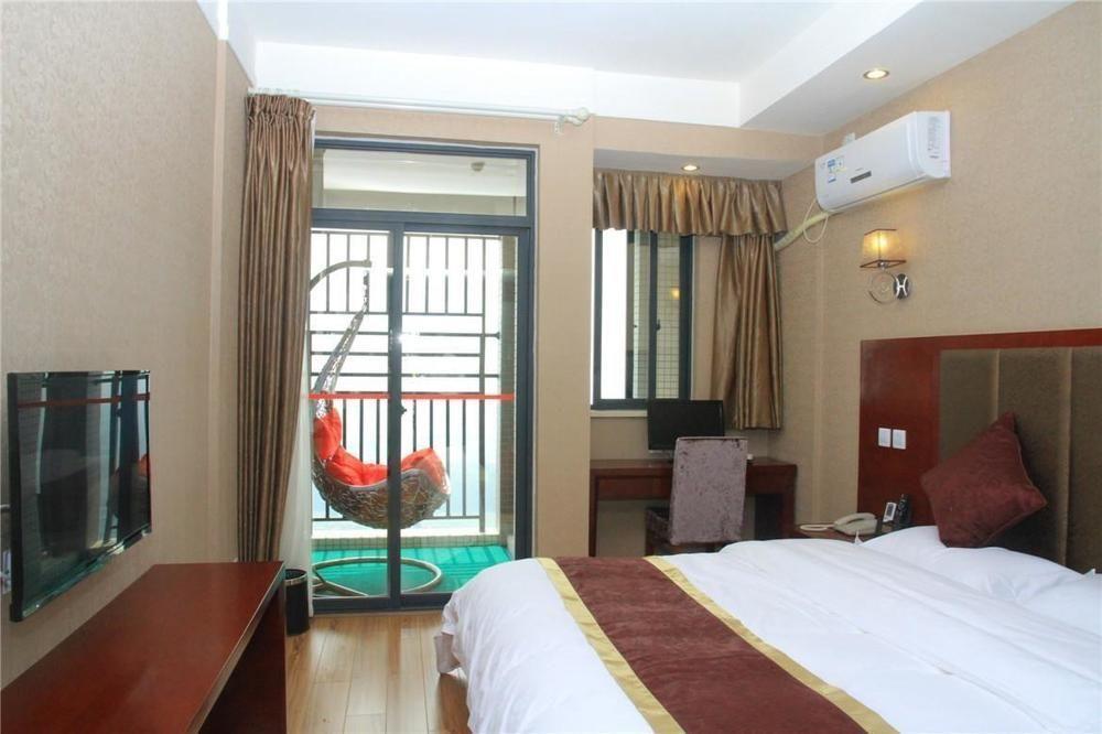 Helun Hotel Chengdu Exterior photo